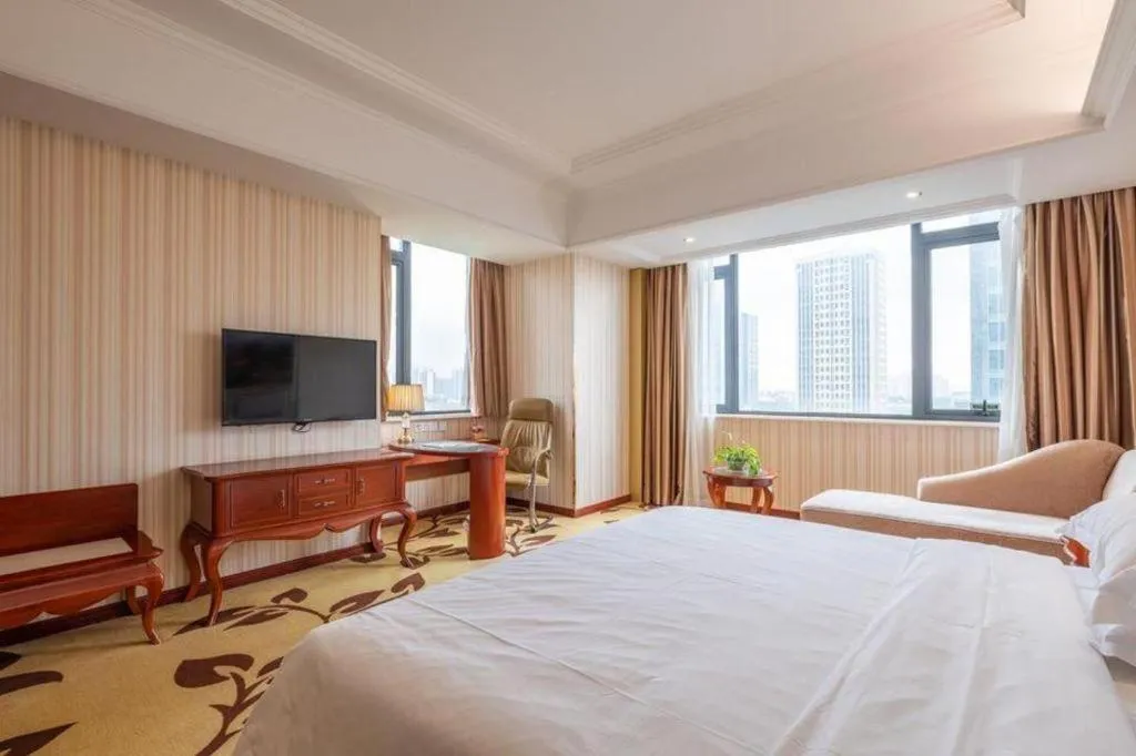 Bed in Vienna International Shanghai Nanxiang