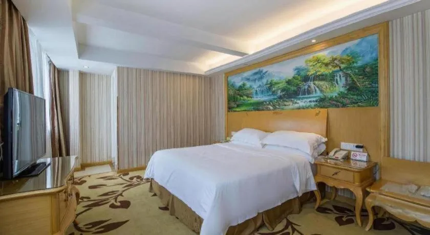 Bed in Vienna International Shanghai Nanxiang