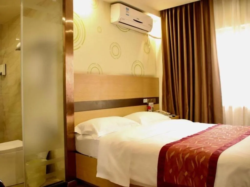 GreenTree Inn Zhejiang Ningbo South Railway Station Express Hotel
