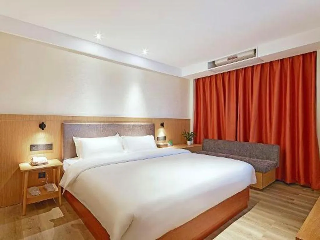 Bed in Insail Hotels Guangzhou Huangpu Dashadi Metro Station