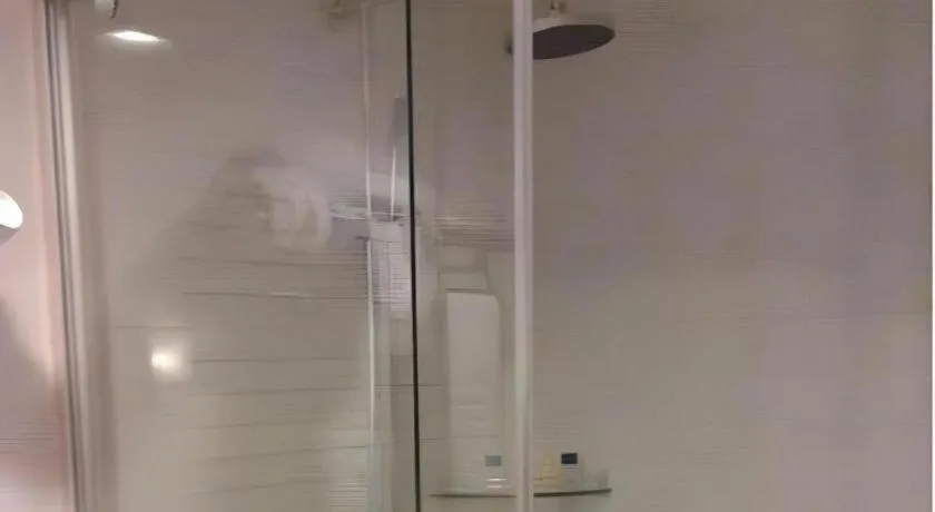 Tianjin Juchuan Lily Hotel