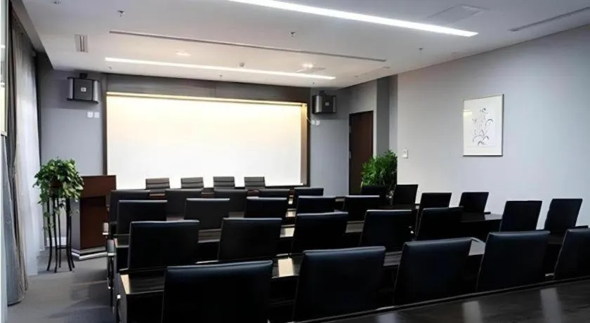 Tianjin Juchuan Lily Hotel