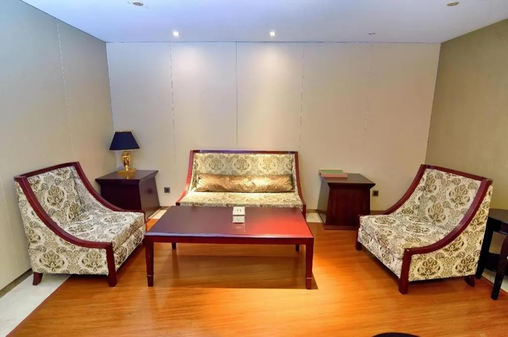 Mingdu Ziwei Garden Hotel