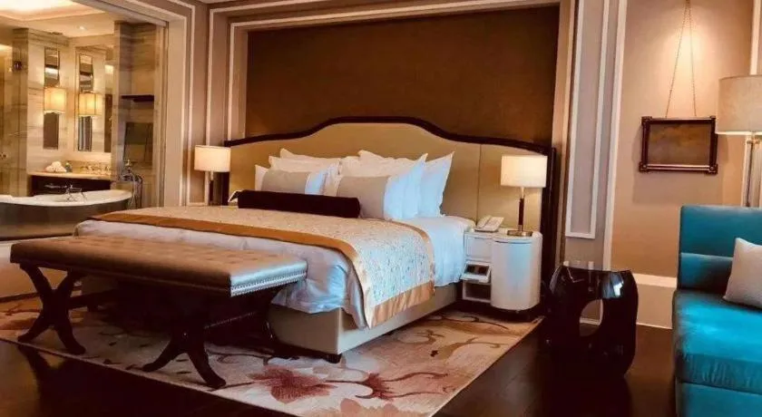 Bed in Grand Bay Hotel Beijing