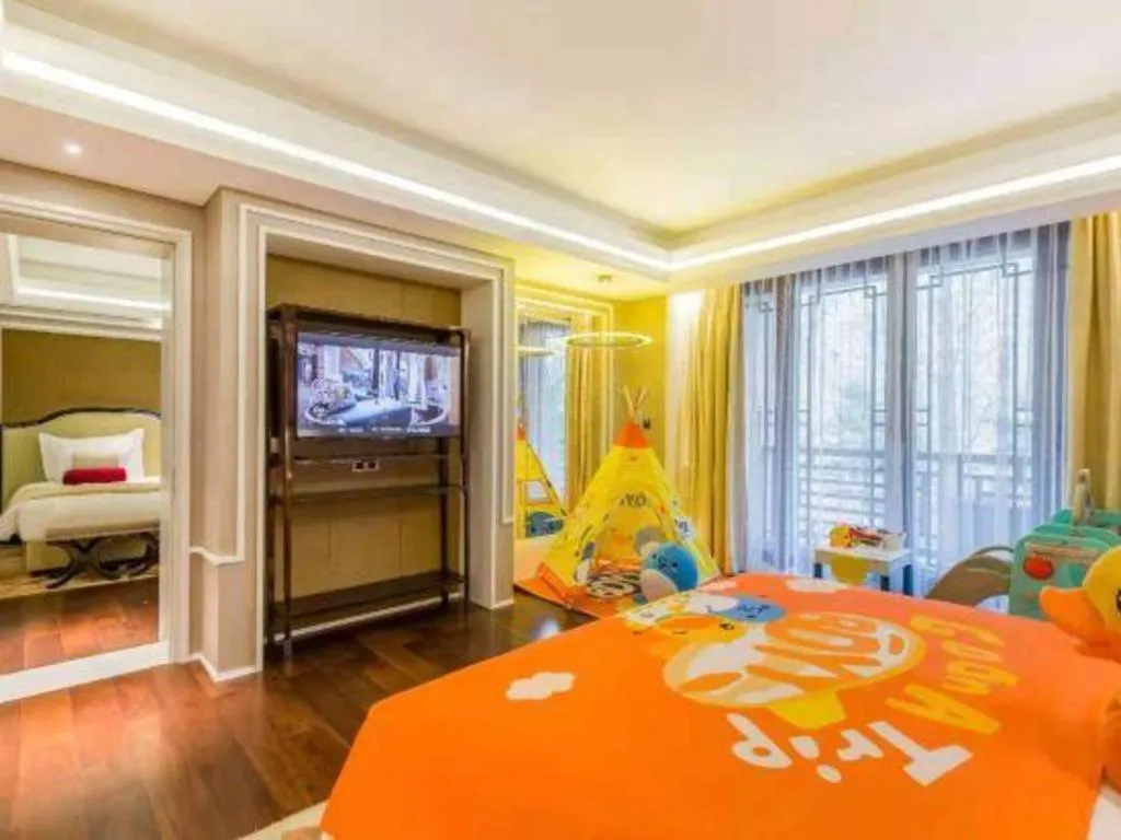 Bed in Grand Bay Hotel Beijing