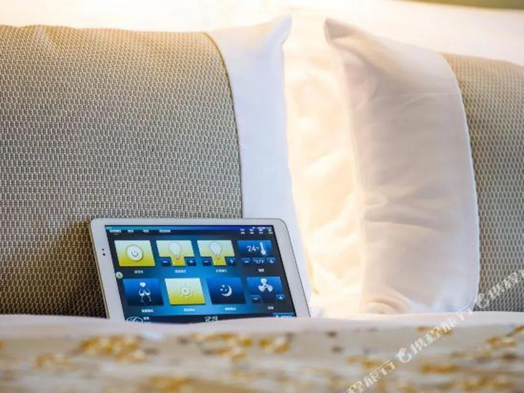 Bed in Grand Bay Hotel Beijing