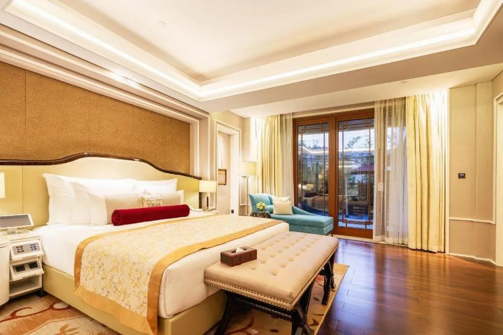 Bed in Grand Bay Hotel Beijing