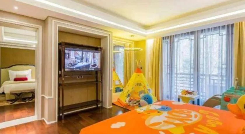 Bed in Grand Bay Hotel Beijing