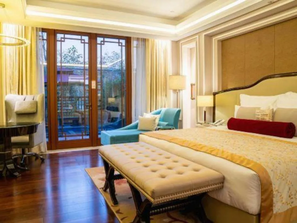 Bed in Grand Bay Hotel Beijing