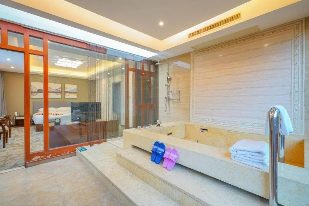 Bed in Suzhou Phoenix Hotspring Resort