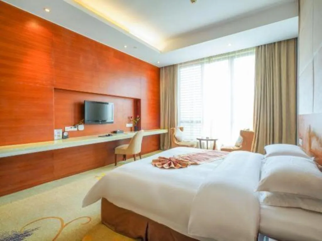 Bed in Suzhou Phoenix Hotspring Resort