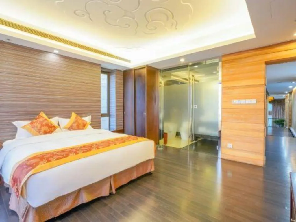 Bed in Suzhou Phoenix Hotspring Resort