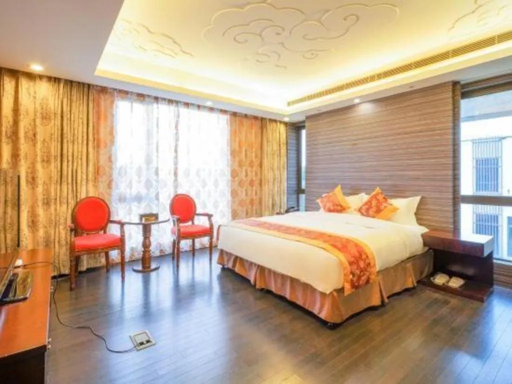 Bed in Suzhou Phoenix Hotspring Resort