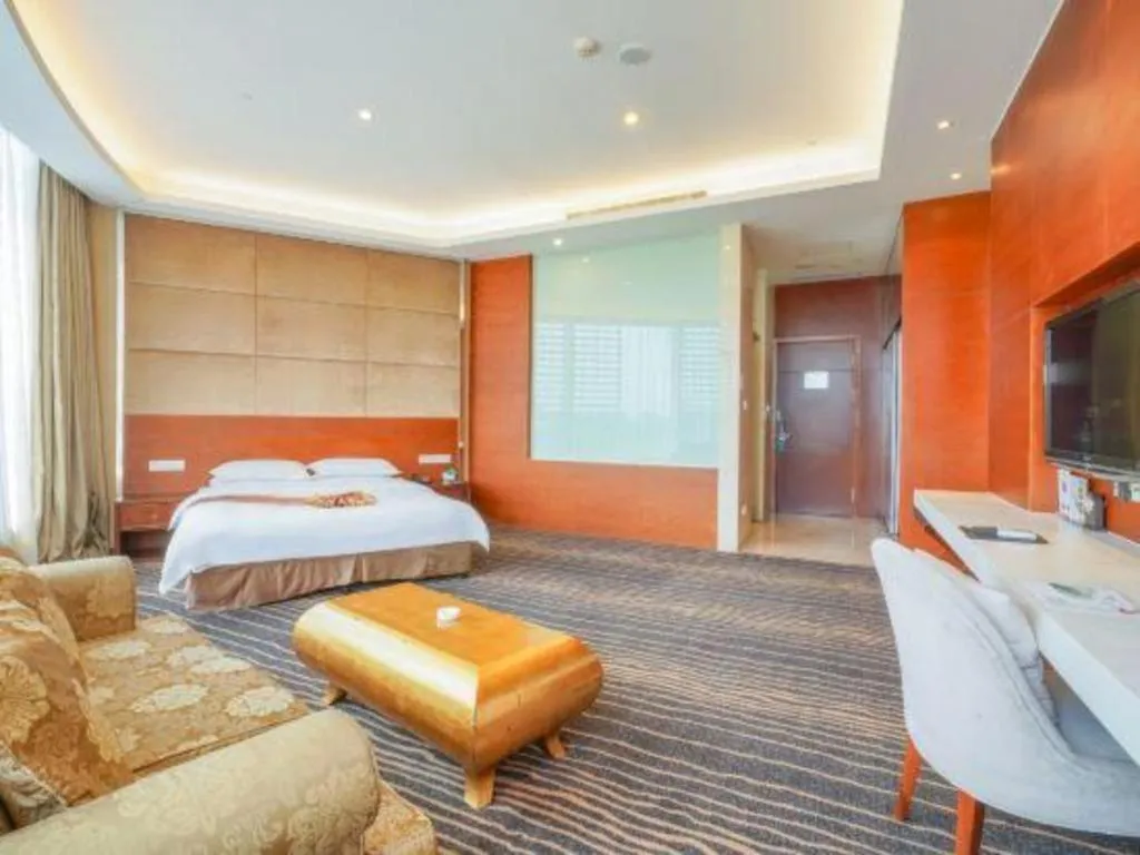 Bed in Suzhou Phoenix Hotspring Resort