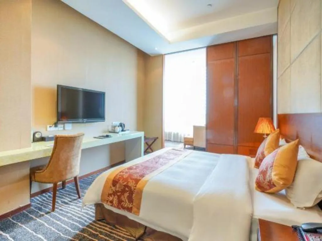 Bed in Suzhou Phoenix Hotspring Resort