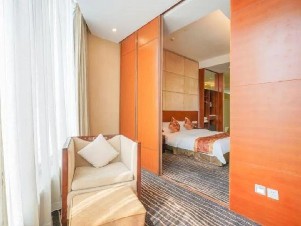 Bed in Suzhou Phoenix Hotspring Resort