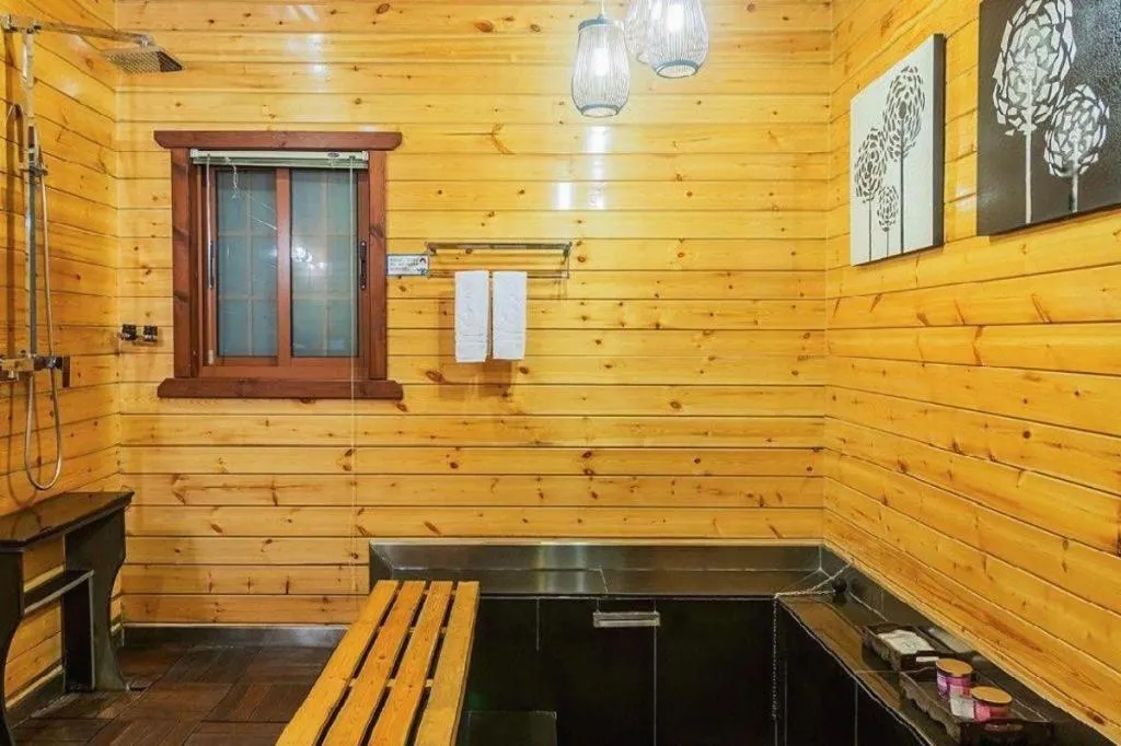 Suzhou Phoenix Hotspring Resort