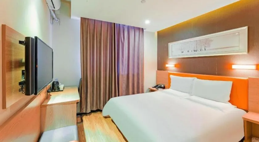 Bed in IU Hotel Tianjin Youyi Road Meijiang Exhibition Meiniu Metro Station