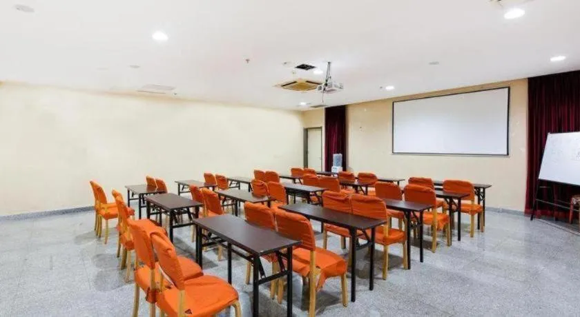 IU Hotel Tianjin Youyi Road Meijiang Exhibition Meiniu Metro Station