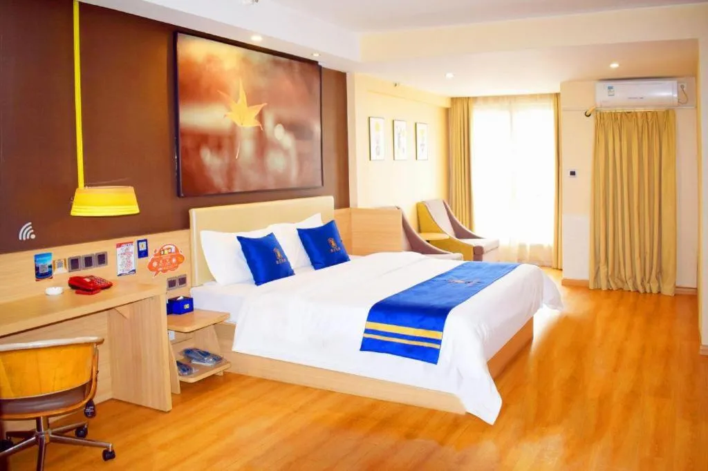 Bed in IU Hotel Chengdu High-Tech Zone Longhu Times Street