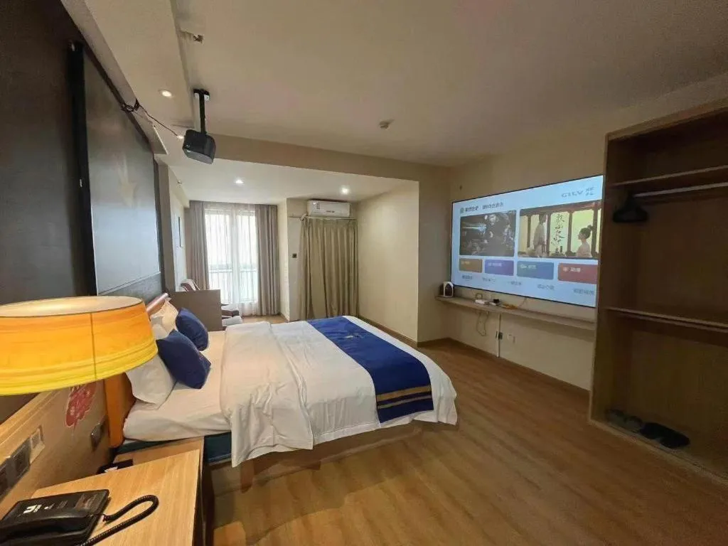 Bed in IU Hotel Chengdu High-Tech Zone Longhu Times Street