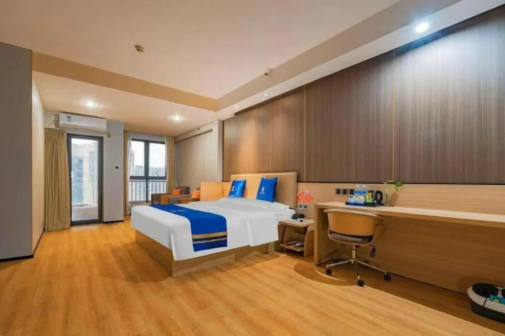 Bed in IU Hotel Chengdu High-Tech Zone Longhu Times Street