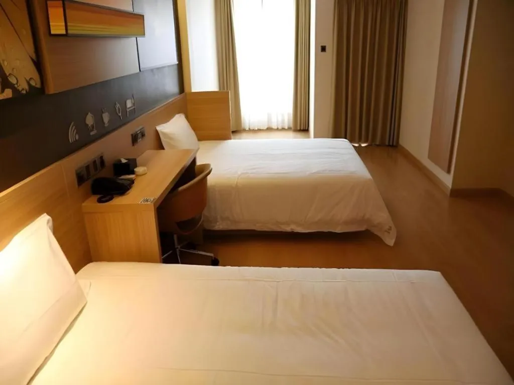 Bed in IU Hotel Chengdu High-Tech Zone Longhu Times Street