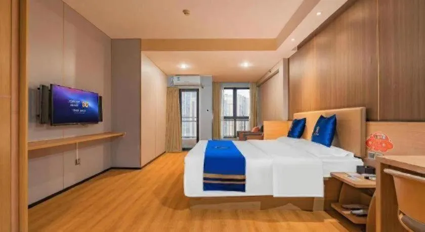 Bed in IU Hotel Chengdu High-Tech Zone Longhu Times Street