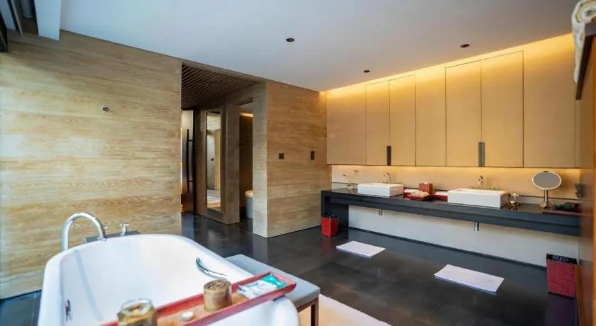 Bed in AHN LUH Zhu Jia Jiao