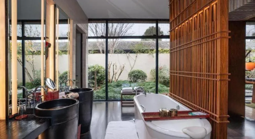 AHN LUH Zhu Jia Jiao