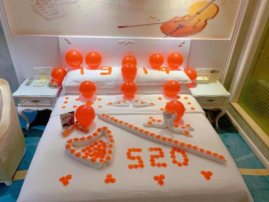 Bed in Vienna Hotel Guiyang Jiaxiulou Jichang Road