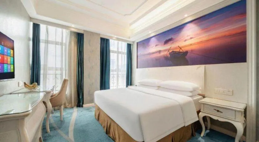 Bed in Vienna Hotel Guiyang Jiaxiulou Jichang Road