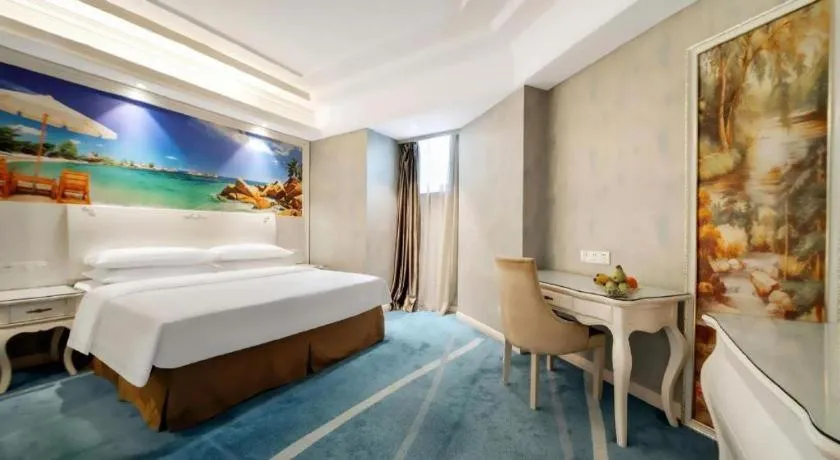 Bed in Vienna Hotel Guiyang Jiaxiulou Jichang Road