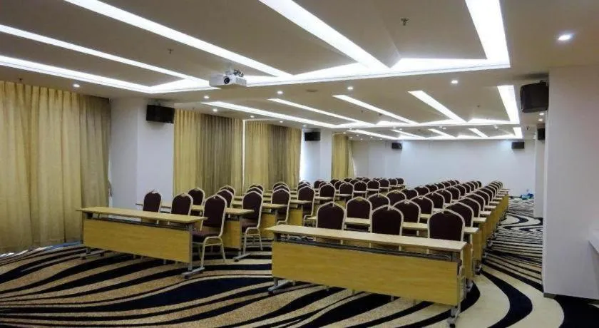 Holiday Villa Hotel & Residence Shanghai Jiading