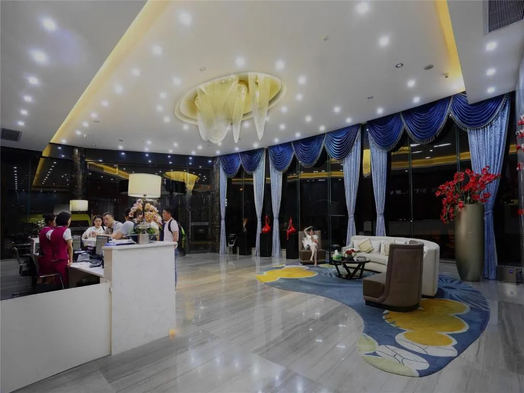 TIE LV Holiday Hotel