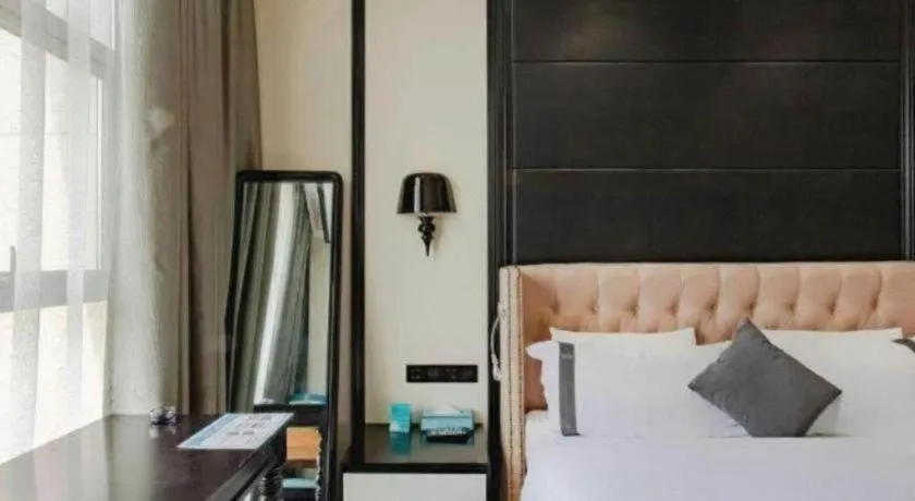 Bed in Xana Hotelle Chengdu East Railway Station Kaide Plaza