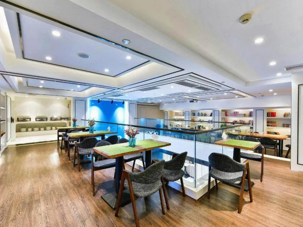 Xana Hotelle Chengdu East Railway Station Kaide Plaza