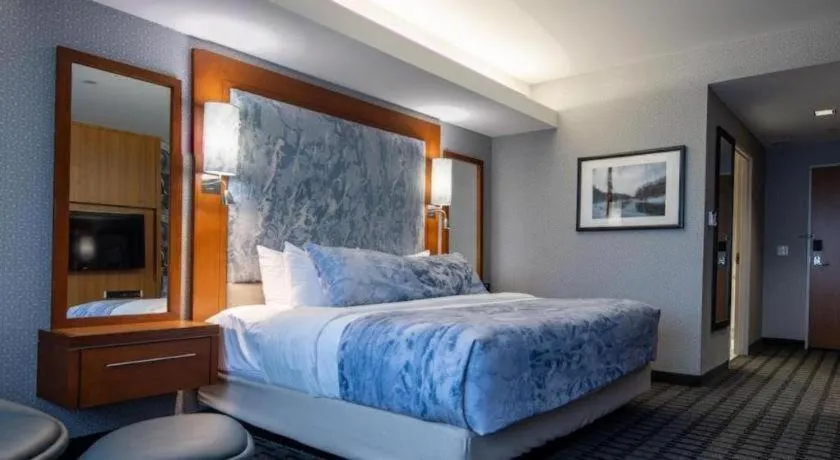 Bed in THE HOTEL AT KIRKWOOD CENTER