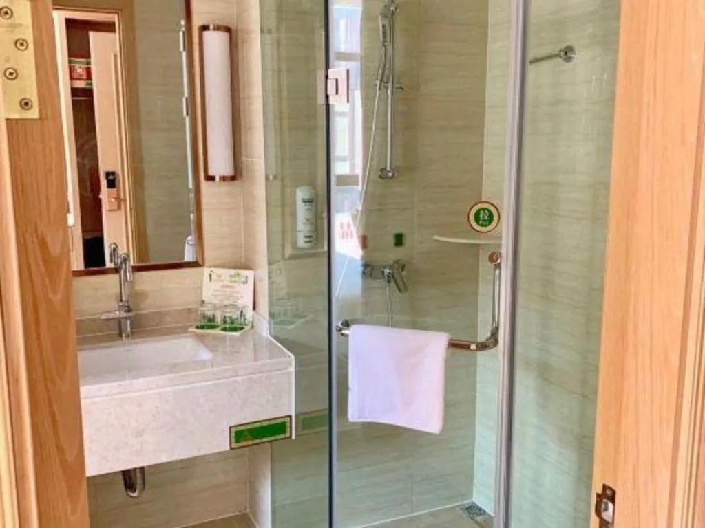 Vienna 3 Best Hongqiao Exhibition Center Beiqing Highway