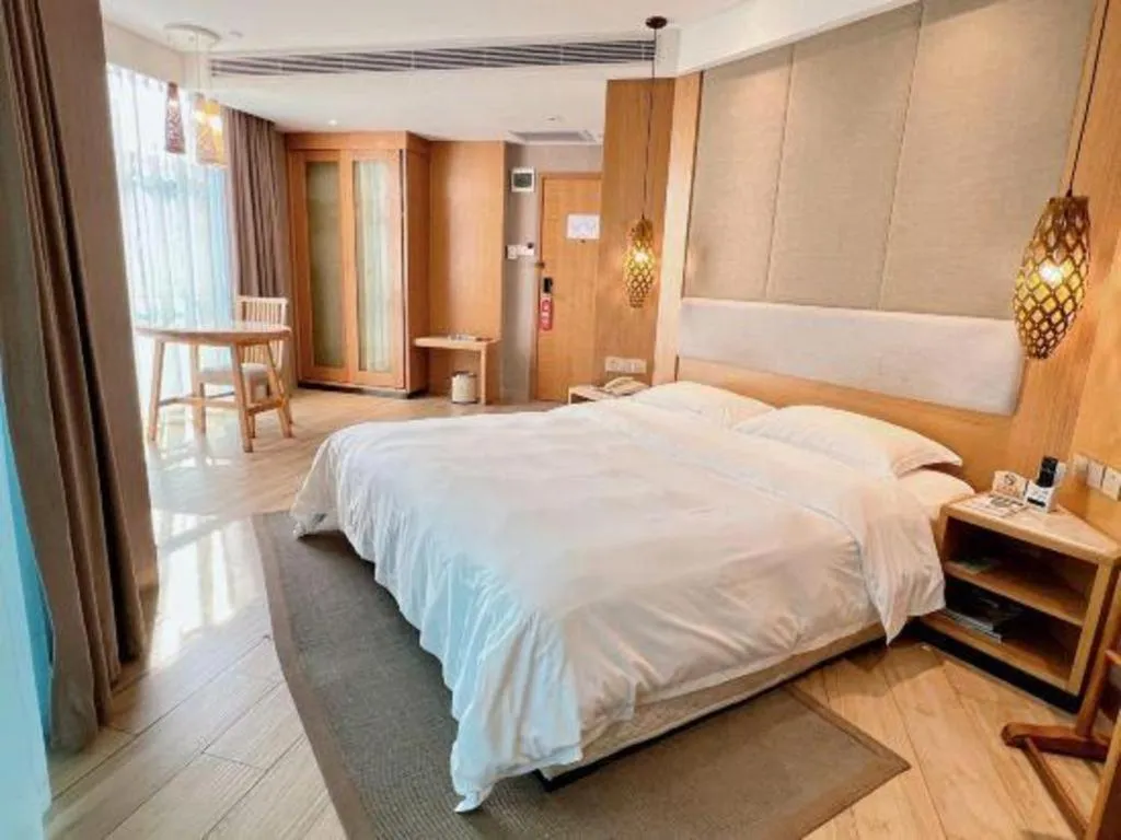 Bed in Excemon Beach Hotel Beihai