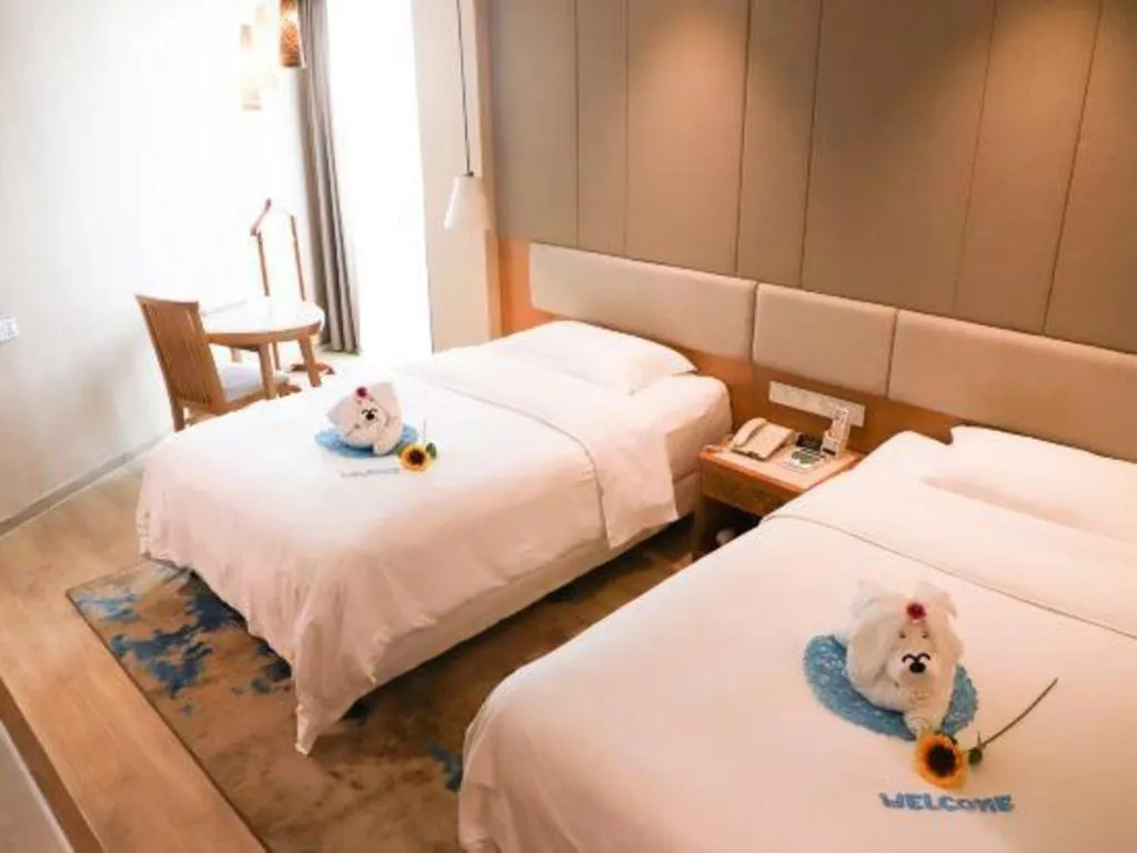 Bed in Excemon Beach Hotel Beihai