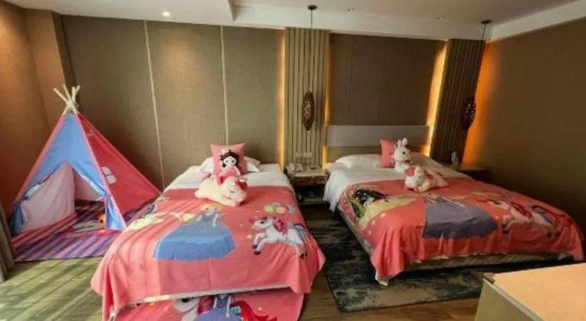 Bed in Excemon Beach Hotel Beihai