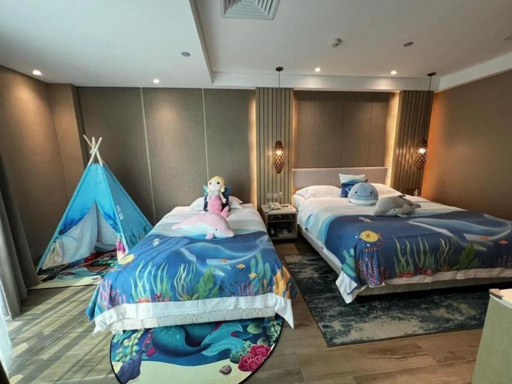 Bed in Excemon Beach Hotel Beihai