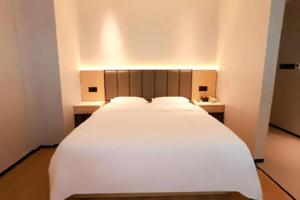 Bed in GreenTree Inn Maanshan Hanshan District Jiuwu Square Hotel
