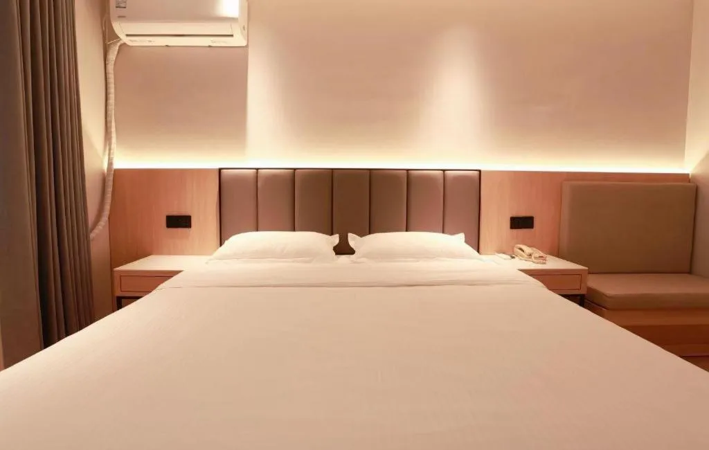 Bed in GreenTree Inn Maanshan Hanshan District Jiuwu Square Hotel