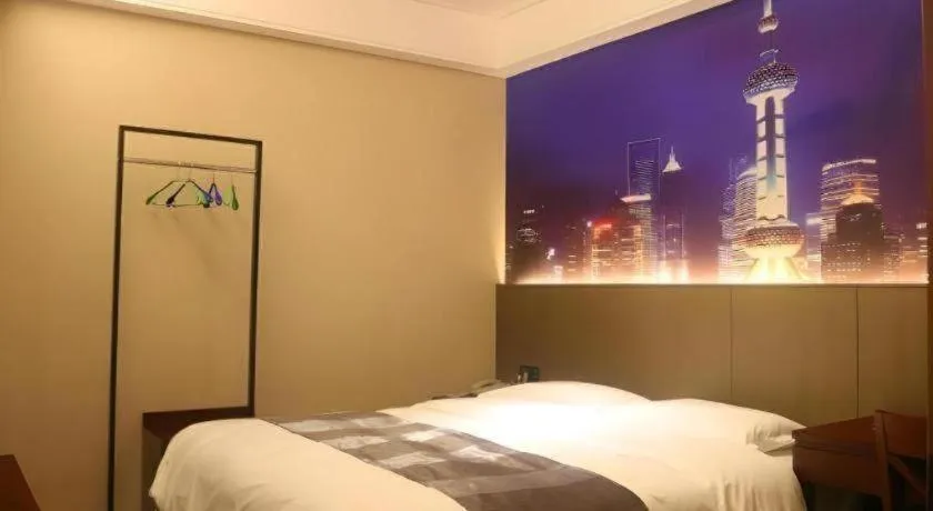 Bed in GreenTree Alliance Disneyland North Gate