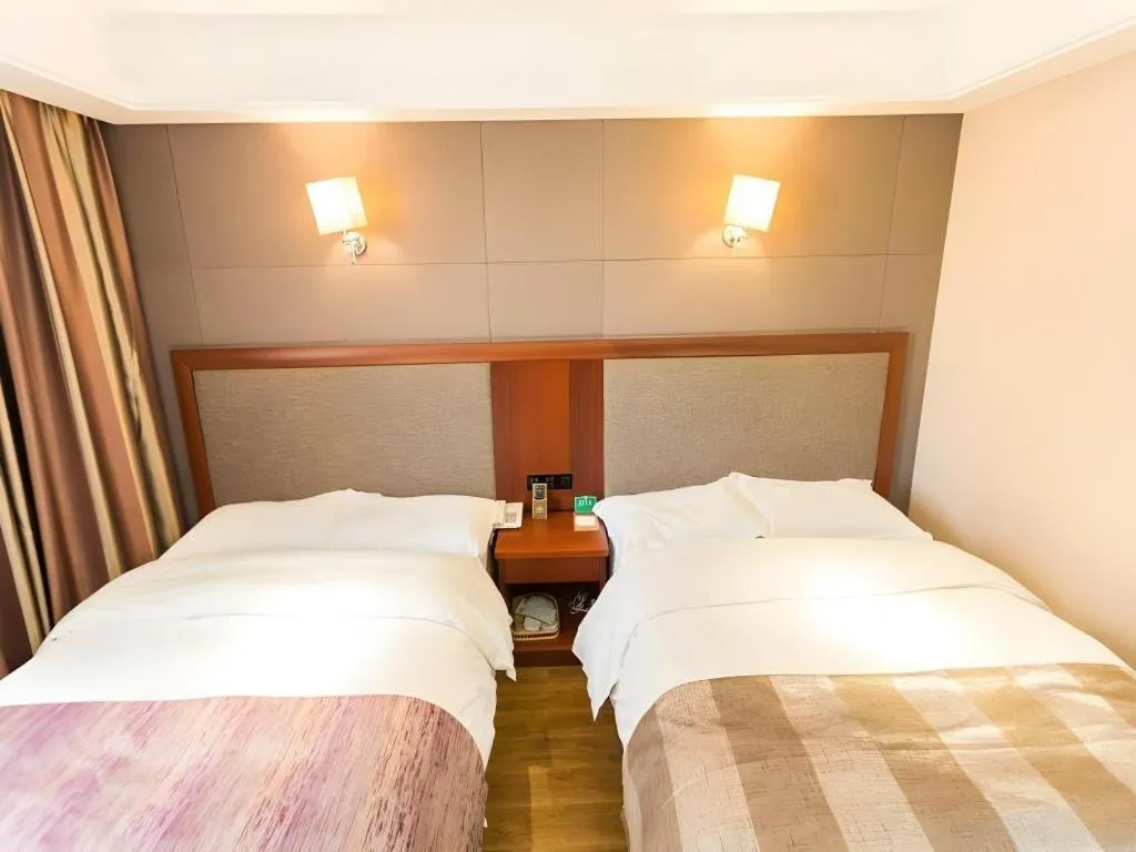 Bed in GreenTree Alliance Disneyland North Gate