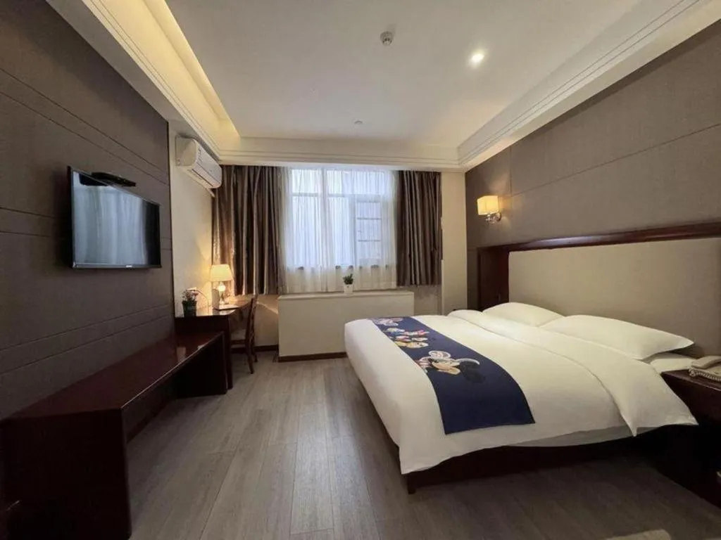 Bed in GreenTree Alliance Disneyland North Gate