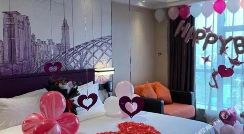 Bed in Hampton by Hilton Guangming Shenzhen