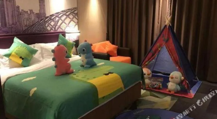 Bed in Hampton by Hilton Guangming Shenzhen